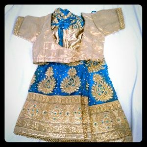 Beautiful Indian Bollywood Gold Choli + Skirt XS